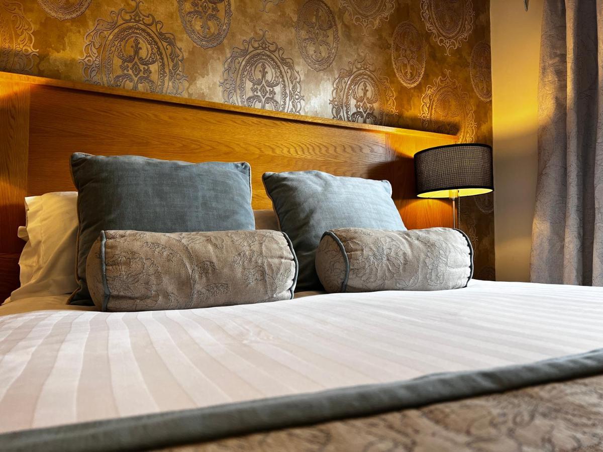 סקיפטון Herriots Hotel מראה חיצוני תמונה